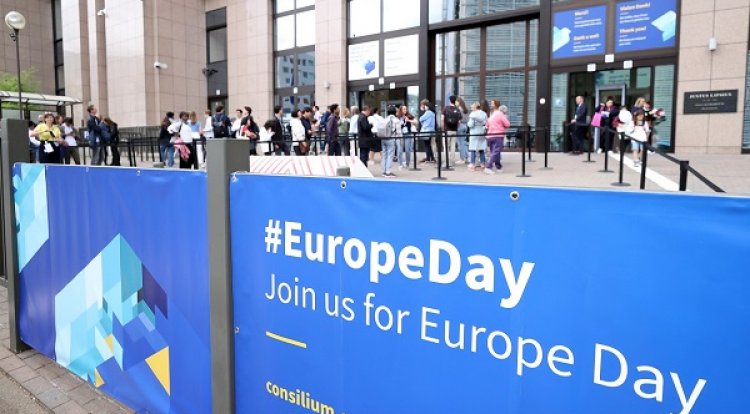Happy 9 May Europe Day! 