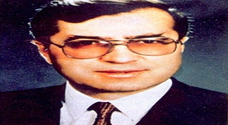 Liderimiz merhum Dr. Sadık Ahmet’i vefatının 26. yılında saygı, özlem ve rahmetle anıyoruz
