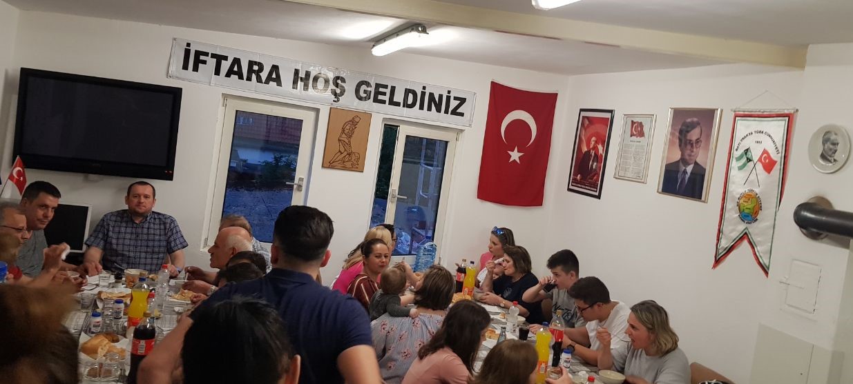 Batı Trakya Türkleri Gütersloh şehrindeki iftar yemeğinde buluştu