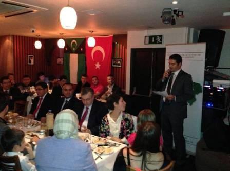 „Her zaman el ele ve gönül gönüle“