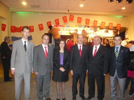 Hollanda’da yaşayan Türkler Nevruz’u kutladı