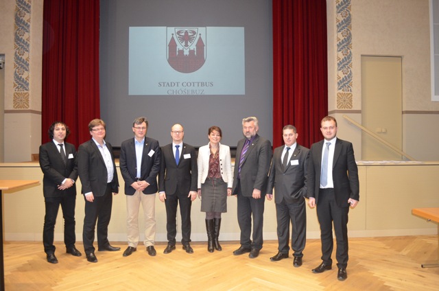 ABTTF ve DEB Partisi Cottbus’ta Avrupa’da dil hakları konulu konferansa katıldı