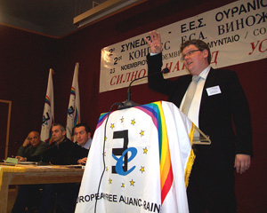 Rainbow trifft sich zum Parteitag - FUEV ist dabei, die Polizei ebenfalls