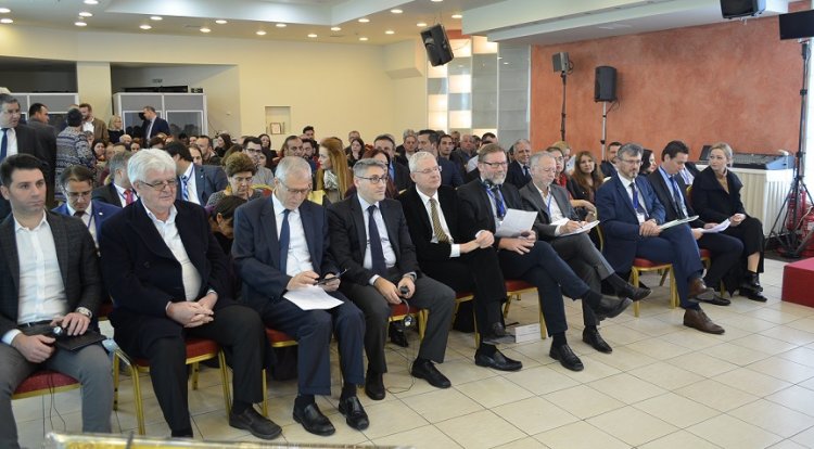 Batı Trakya Türk toplumunun eğitim sorunları uluslararası konferansta ele alındı