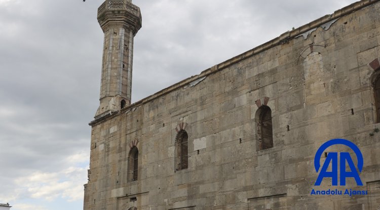 Dimetoka’daki tarihi Sultan Çelebi Mehmet (Beyazıt) Camii’ndeki restorasyon çalışmaları sona yaklaşı...