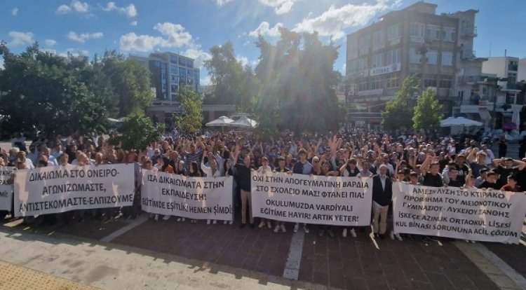 İskeçe Türk Azınlık Ortaokulu ve Lisesi’nde vardiyalı eğitim dayatmasına karşı protesto eylemi!