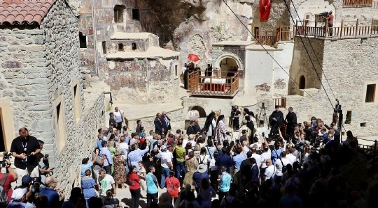 Sümela Manastırı’nda ayin ve Batı Trakya Türk toplumunun ihlal edilen dini özgürlükleri ve hakları