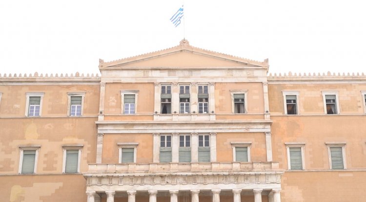 Ombudsmann Pottakis wies auf den Rückgang des Vertrauens der Bürger in die grundlegenden Institution...