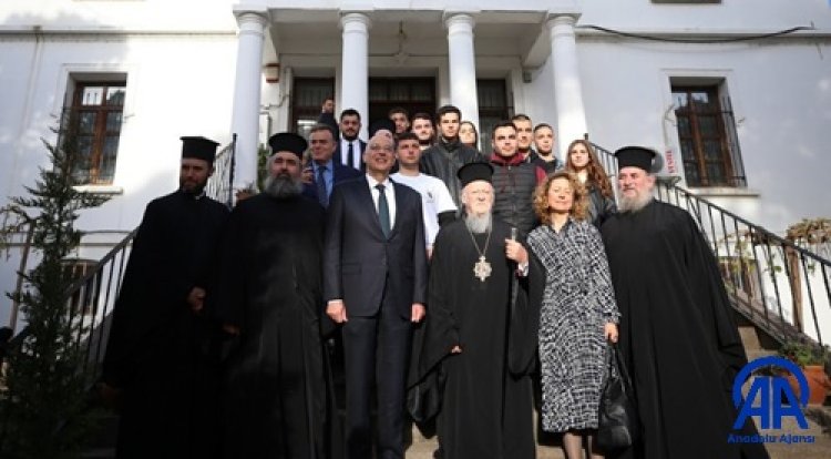 Ο Υπουργός Εξωτερικών Νίκος Δένδιας επισκέφθηκε την Ίμβρο το Πάσχα