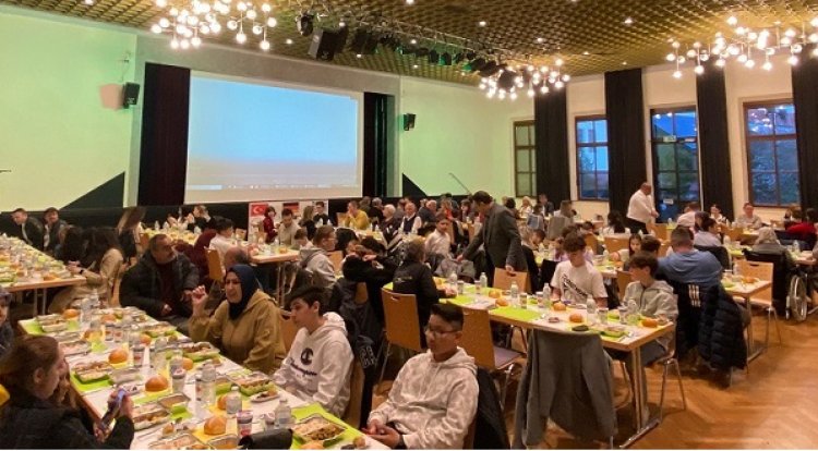 Batı Trakya Türkleri Herzogenaurach şehrindeki iftar yemeğinde bir araya geldi