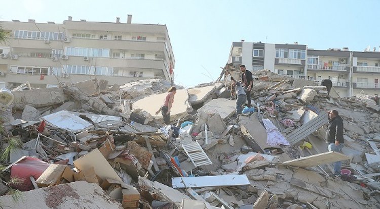 İzmir’de deprem felaketi