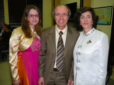 DR. HASAN AHMET’İN “ÖMÜR BOYU MUHALEFET” ŞİİR KİTABI TANITILDI 