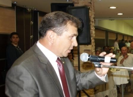 Ο Μεχμέτ Ντερντιμάν παραιτήθηκε από το επάγγελμα του δασκάλου